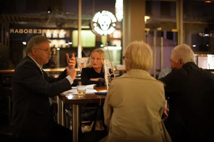 Bild: Apontas Stammtisch mit dOCUMENTA-Führung in