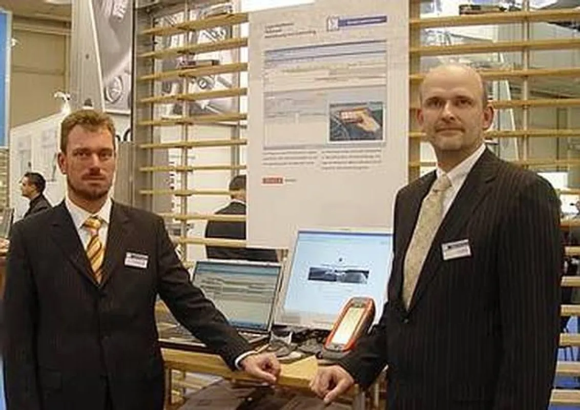 Die Geschäftsführer Thomas Hoekstra (li.) und Dirk Stürmer der SLS GmbH & Co KG (Erkrath) präsentierten die neue Version von SLS-Transport erstmals auf der CeBIT.