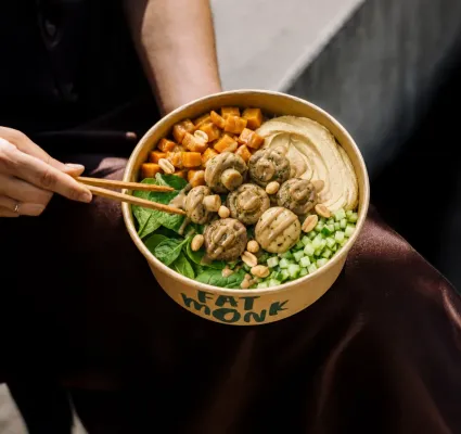Bild: Sommerwetter und Umsatzrekorde bei Fat Monk - Deli Bowls in München