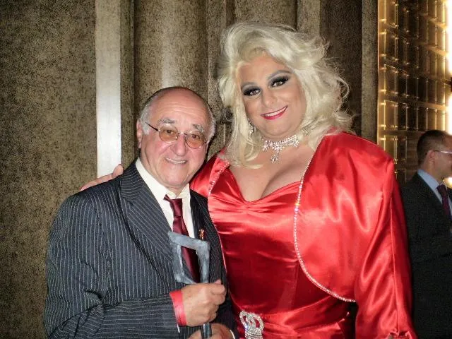 Bild: Travestiestar Sable C. zu Gast bei der Reminders Day Aids Gala 2009, Berlin
