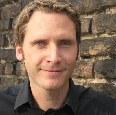 Bild: Personalie - Gideon Lehmann wird Leiter Öffentlichkeitsarbeit und Online-Marketing beim OnlinePortal 12designer