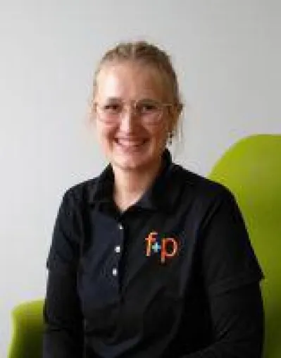 Bild: f+p bietet Abwechslung im Job: Interview mit Physio- und Ergotherapeutin Diana