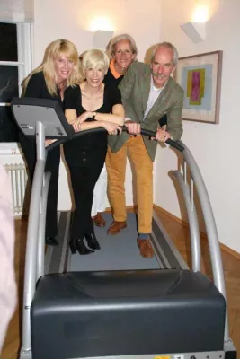 Bild: Vernissage in der exklusiven Trainingsresidenz von Personal Trainer Ikone Jennifer Wade