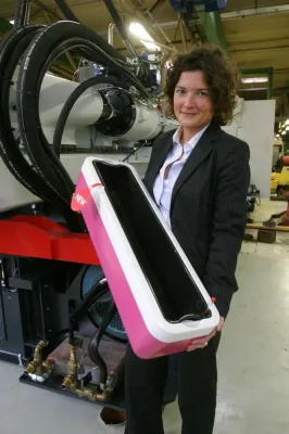 Bild: Neue Fertigungsmaschine für Emsa-Blumenkästen