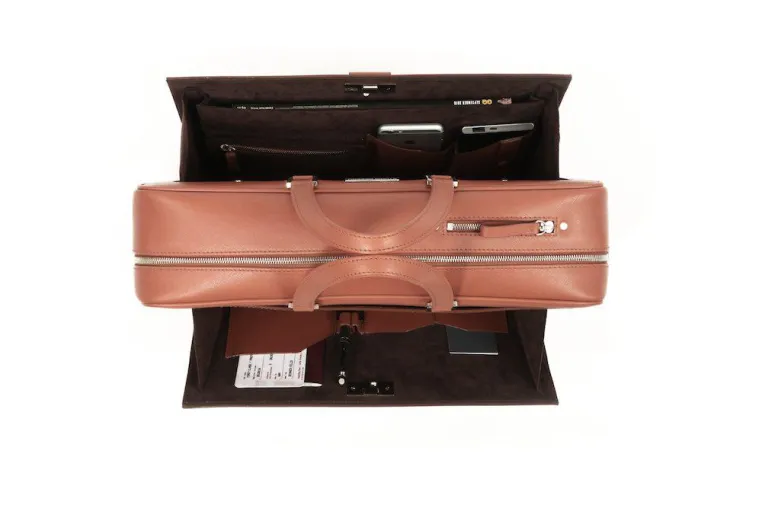 Bild: The Wingcase: Smarte Design-Aktentasche macht Schluss mit Suchen