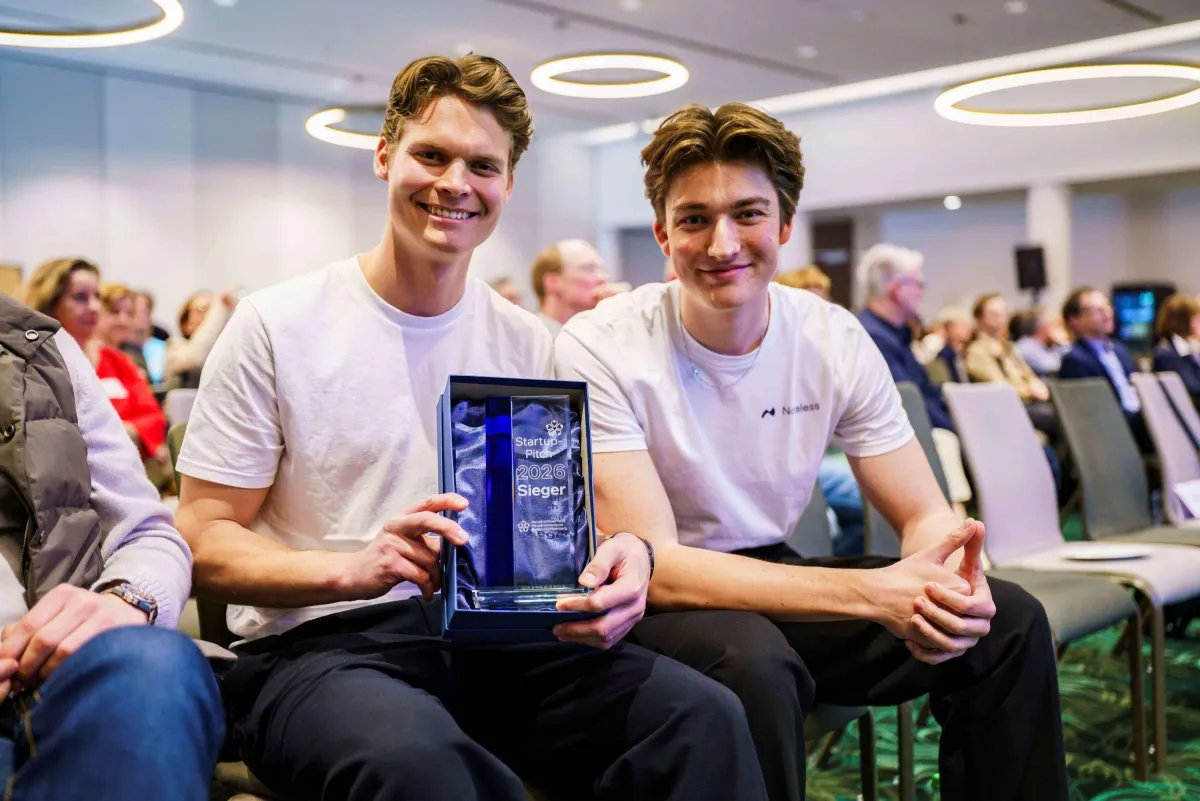 Moritz Meschenmoser, selbst Baden-Württemberger, und Michael Schäfer von Noteless nahmen den Publiku (© Noteless)