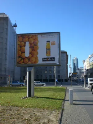 Bild: La Isla Media am Kurfürstendamm - Sommerfest von outdoor mediateam wird zur Tradition