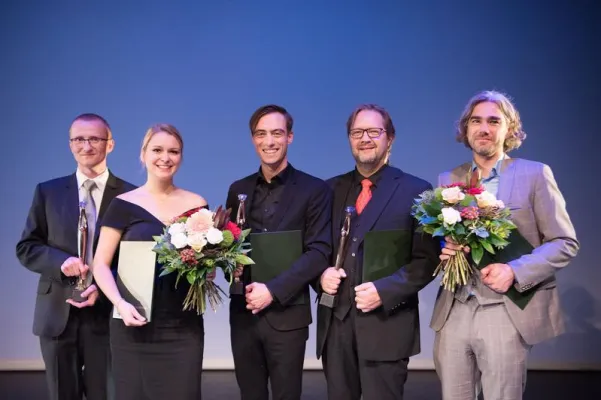 Bild: Max-Grünebaum-Preis in Cottbus zum 21. Mal an Künstler und Wissenschaftler verliehen