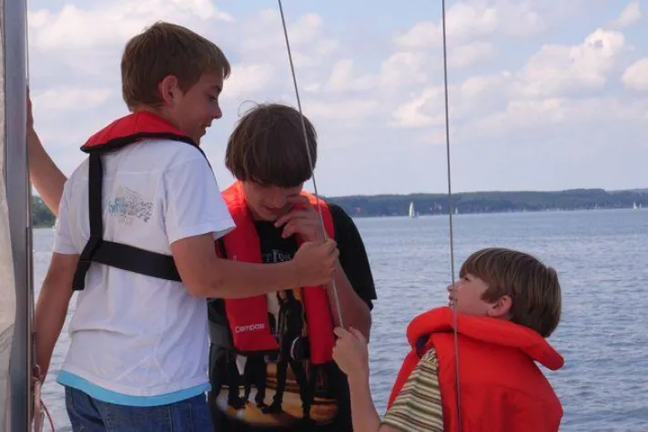 Bild: Neu: Teamgeist ahoi Kinder- und Jugendseminare unter Segeln am Ammersee