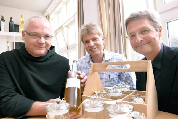 Bild: Neuer Kräuterbrand: Sasse kooperiert mit Abtei Gerleve und FH Münster