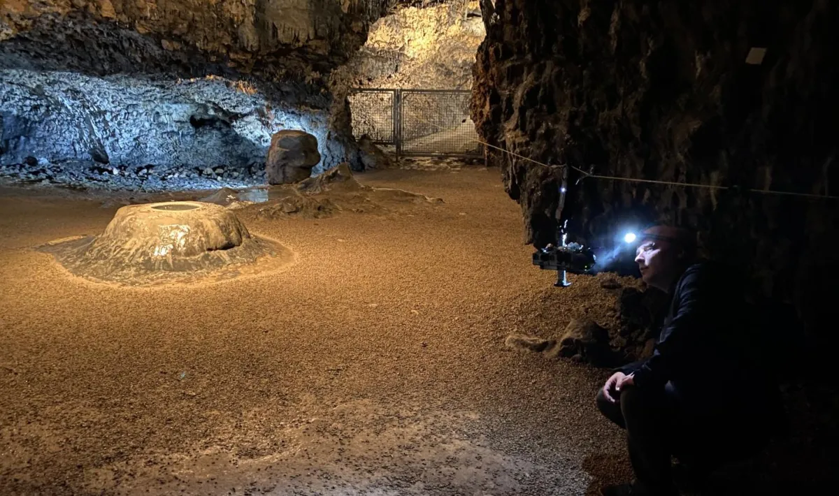 Dreharbeiten eines 3D-Films der KUK Filmproduktion GmbH in der Tropsteinhöhle Schulerloch