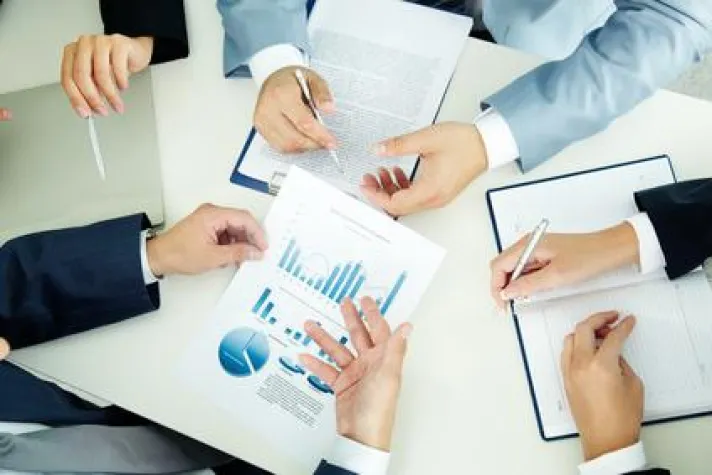 Bild: Als Techniker oder Ingenieur die Kosten sicher im Griff