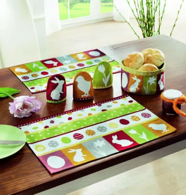 Bild: Frühlingshaftes Osterambiente / Viele Ideen für Osterdekoration, Tischwäsche und Accessoires