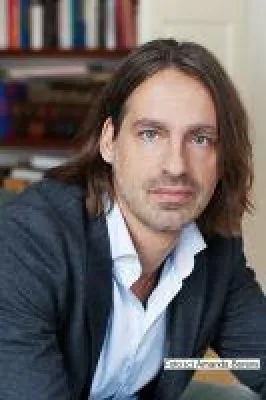 Richard David Precht spendet "Wer wird Millionär?"-Gewinn für Lesekinder Bild: Richard David Precht spendet "Wer wird Millionär?"-Gewinn für Lesekinder