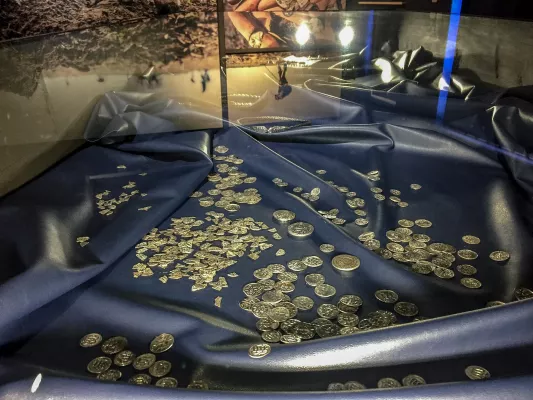 Bild: Wikingerschatz auf Rügen zu sehen im Seefahrerhaus Sellin