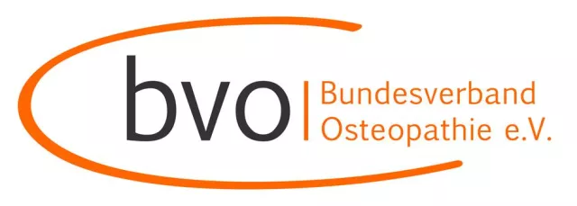 Bild: Wie Osteopathie bei Rückenschmerzen helfen kann