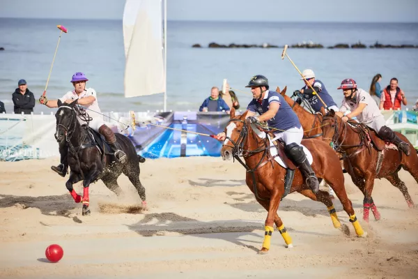 6. Deutsche Beach Polo Meisterschaft zeigt Spitzensport in Sellin Bild: 6. Deutsche Beach Polo Meisterschaft zeigt Spitzensport in Sellin