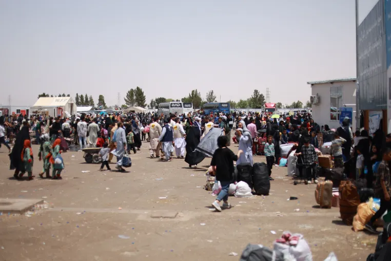 Bild: Massendeportationen aus dem Iran: Unzählige Menschen in Afghanistan ohne Hilfe