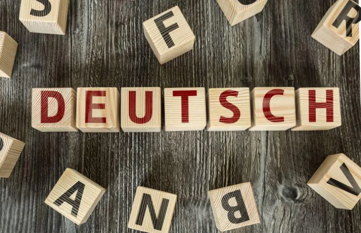 Bild: Deutsch als Fremdsprache im SGD-Fernstudium mit E-Books, Smartphone, QR-Codes & Co.