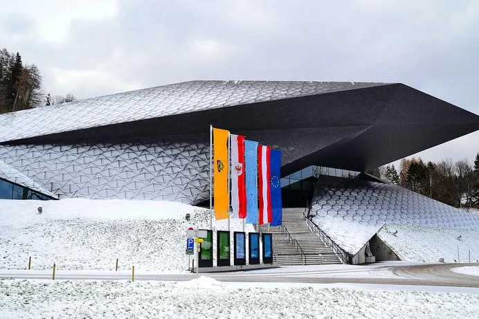 Festspiele im Schnee – die Tiroler Festspiele Erl Winter Bild: Festspiele im Schnee – die Tiroler Festspiele Erl Winter