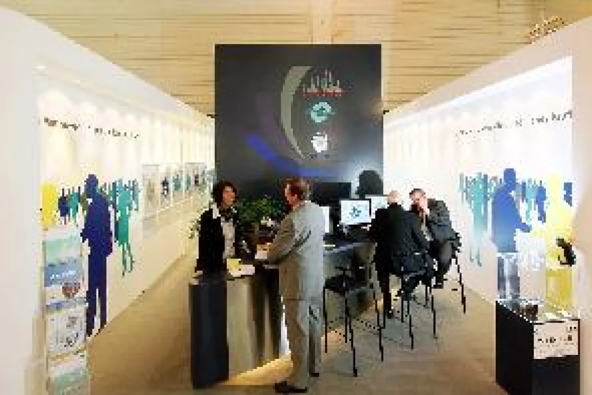 Die Mitarbeiter von enmore consulting, Kiefer Consult und DMS führten auf der E-world zahlreiche qualifizierte Gespräche am Gemeinschaftsstand