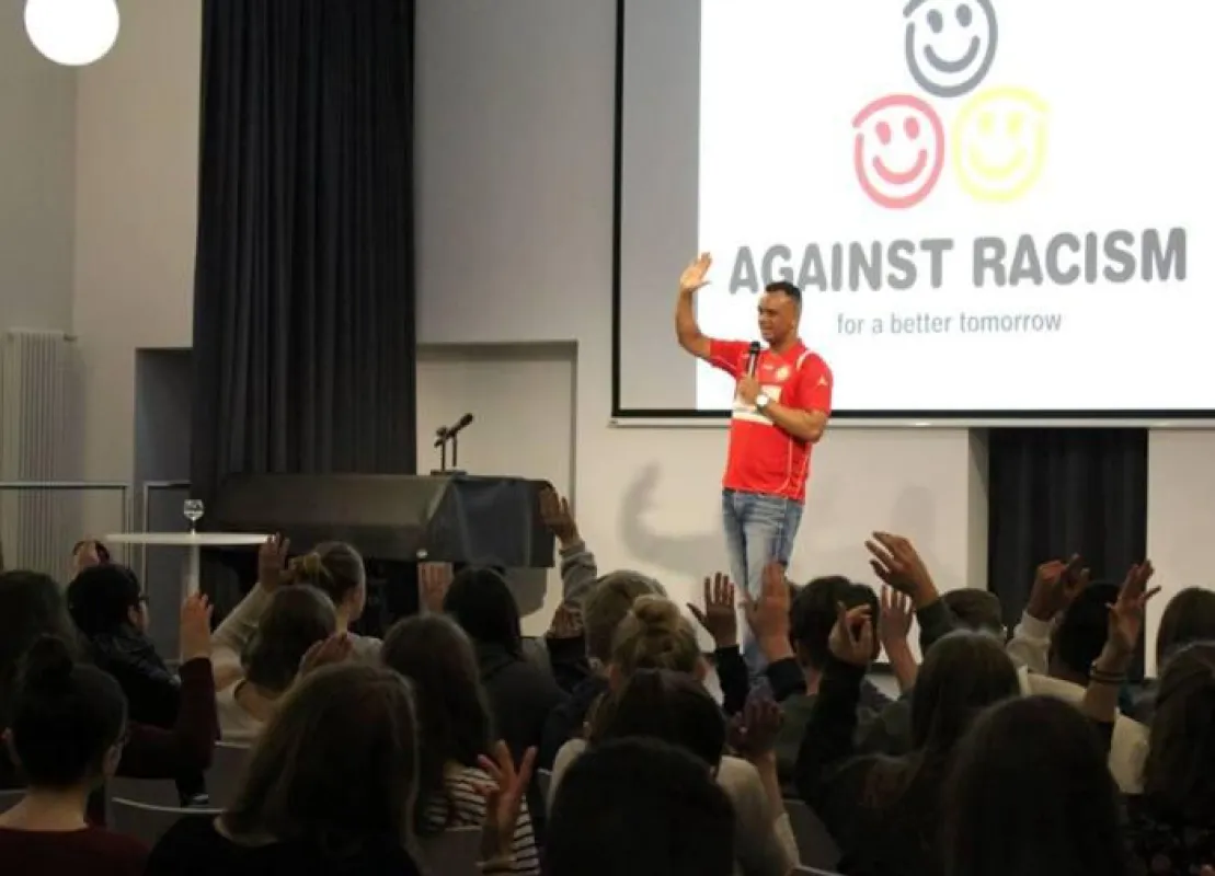 Martin Rietsch alias 2schneidig engagiert sich gegen Rassismus