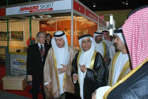 Bildung auf Arabisch - Erhard Sport stellt auf der Bildungsmesse GESS in Dubai aus Bild: Bildung auf Arabisch - Erhard Sport stellt auf der Bildungsmesse GESS in Dubai aus