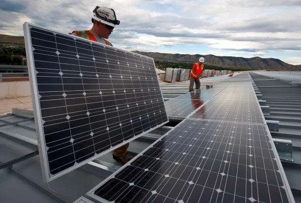 Bild: Versicherungsmakler Rosanowske erweitert Leistungsangebot für Photovoltaikunternehmen