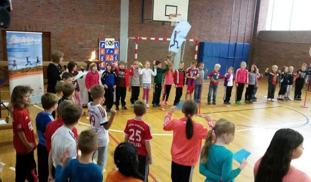 Bild: 180 Grundschüler aus Wutha-Farnroda feiern olympisches Sportfest