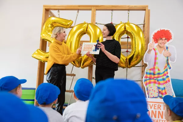 Bild: 500. Clever in Sonne und Schatten-Kita ausgezeichnet