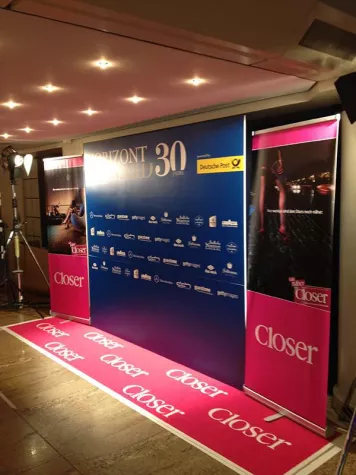 Bild: Bedruckter Teppich und PVC als Werbemaßnahme