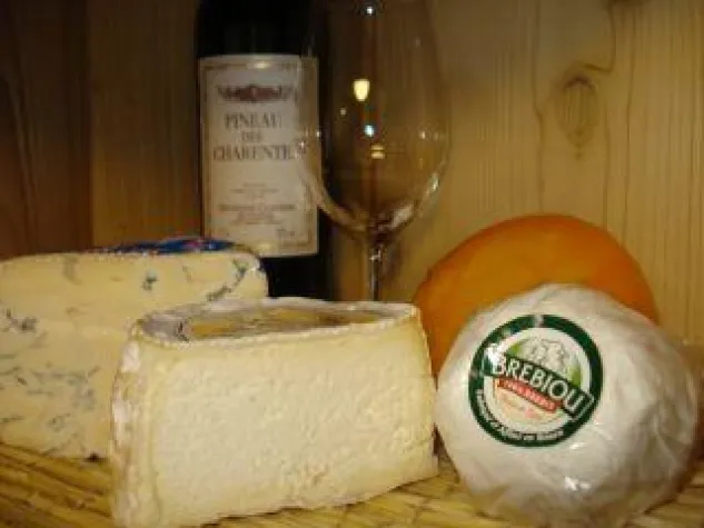 Bild: Käse, Weine und Sekt