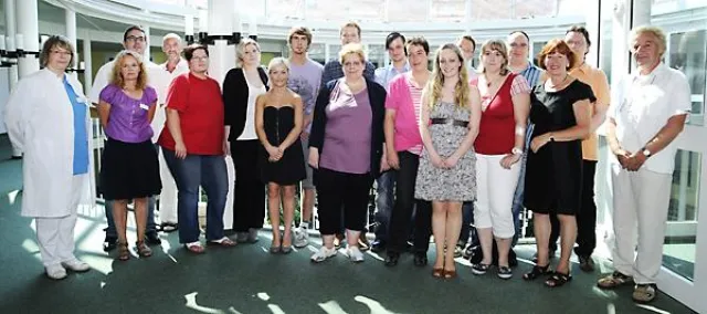 „Wir haben vieles gelernt“ – Pflegeschüler der Zentralklinik Bad Berka erhielten ihre Zeugnisse Bild: „Wir haben vieles gelernt“ – Pflegeschüler der Zentralklinik Bad Berka erhielten ihre Zeugnisse