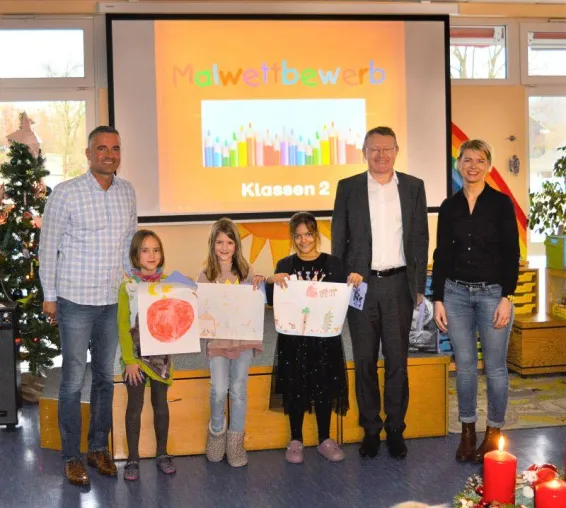 Zum zwölften Mal in Folge: Wiehler Grundschüler gestalten Firmen-Weihnachtskarte Bild: Zum zwölften Mal in Folge: Wiehler Grundschüler gestalten Firmen-Weihnachtskarte