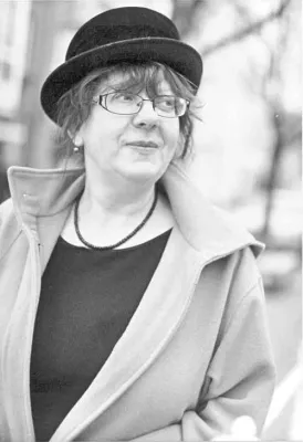 Bild: Die bezaubernden Bilder aus „Des Hasens Pfeffer“ von Gabriele Napierata begeistern das Publikum in Tostedt