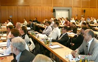 Bild: Erfahrungsaustausch über Projektmanagement und Requirements Engineering