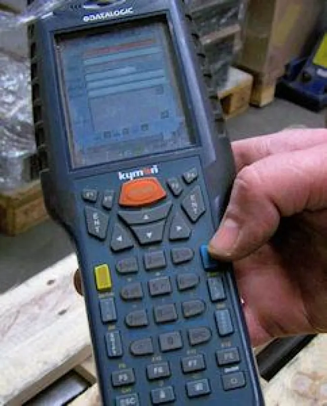 Barcodescanner mit abas-ERP-Maske
