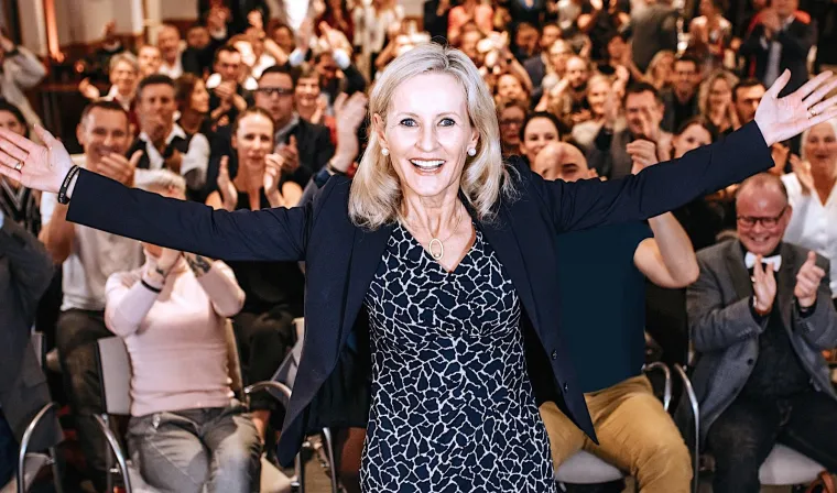 Bild: Erfolg geht anders – Ulrike WINzer schreibt Bestseller mit Kollegen