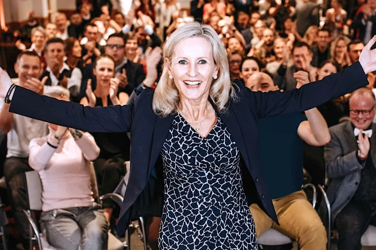 Bild: Erfolg geht anders – Ulrike WINzer schreibt Bestseller mit Kollegen
