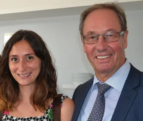 Bild: HdWM: Gizem Weber managt 'Office International' an der Hochschule der Wirtschaft für Management