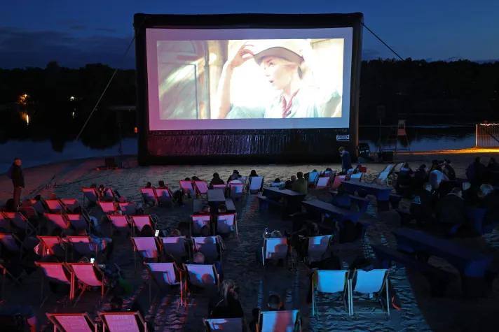 Bild: Startschuss für Open-Air-Kino am Allersee
