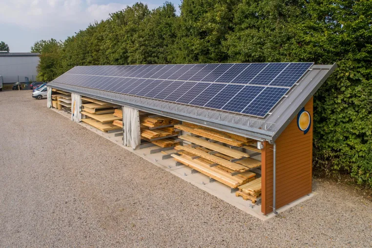 Schreinerei Schmidt: 40 % mehr Lagerkapazität plus Strom vom Dach Bild: Schreinerei Schmidt: 40 % mehr Lagerkapazität plus Strom vom Dach