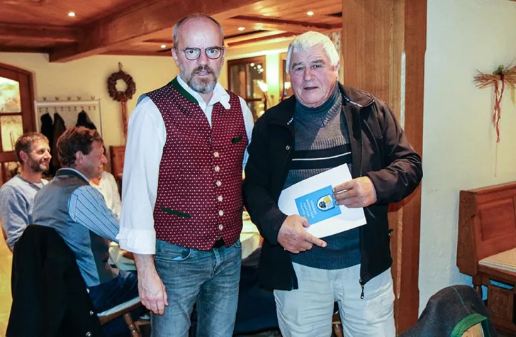 Theatergesellschaft ehrt Franz Fraas Bild: Theatergesellschaft ehrt Franz Fraas