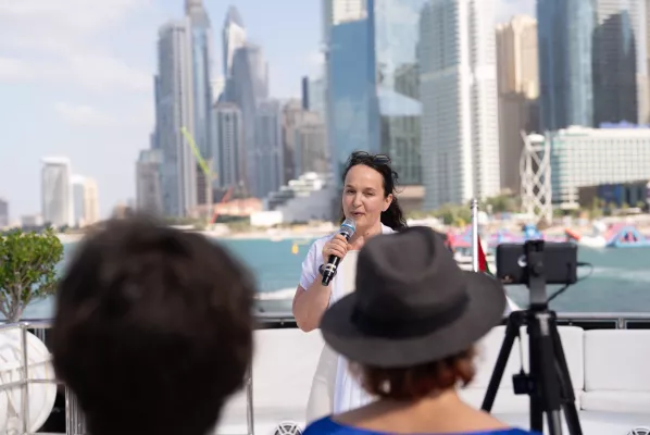 Schöne, gesund Haut als Erfolgsbooster - Hautärztin spricht in Dubai Bild: Schöne, gesund Haut als Erfolgsbooster - Hautärztin spricht in Dubai