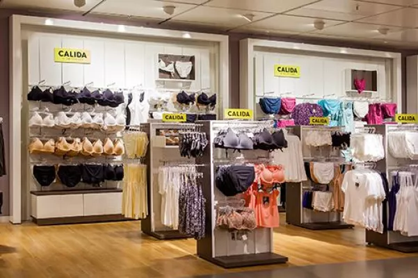 „Top Produkt Handel 2013“ - Auszeichnung für CALIDA Shop-System Bild: „Top Produkt Handel 2013“ - Auszeichnung für CALIDA Shop-System