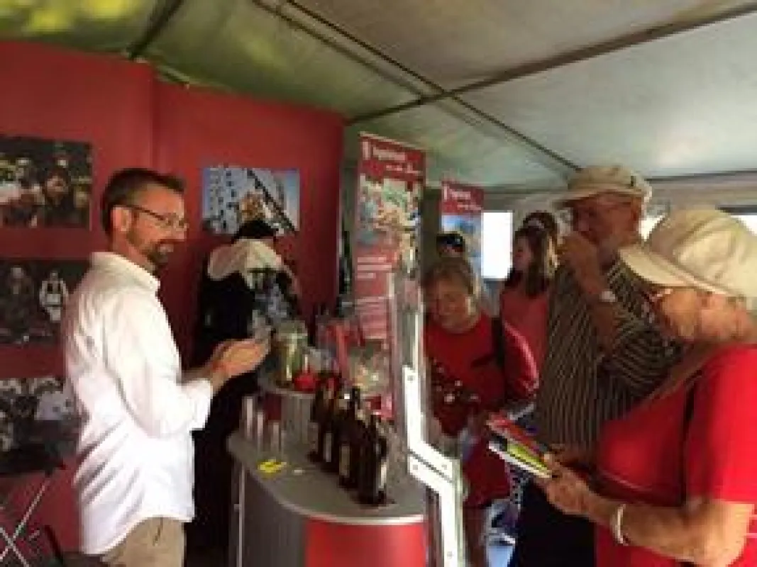 Dicht umlagert: Der Info-Pavillon der ITK war stark frequentiert.