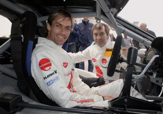 Bild: Professionelle Multitalente am Caramba Stand auf der Carat Leistungsmesse: Profi-Line und Sven Hannawald