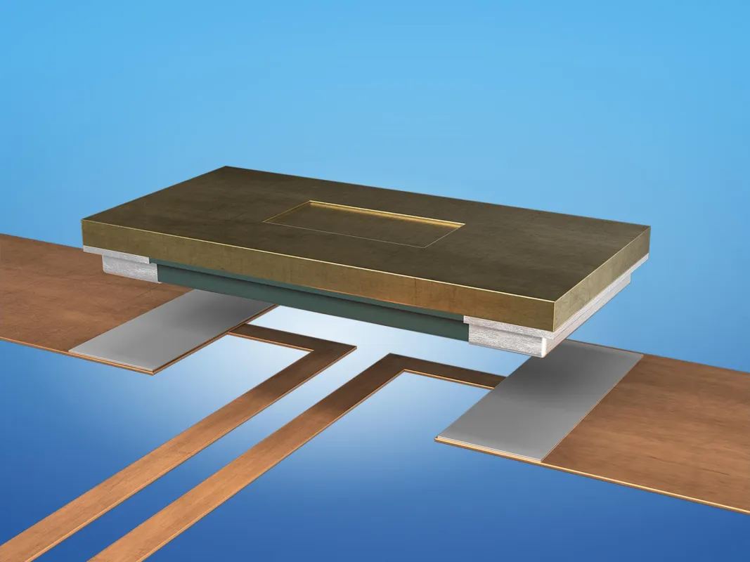 FMx-Shunt im Aufbau: Das Widerstandsmaterial wird als robuste Vollmetallplatte ausgeführt.