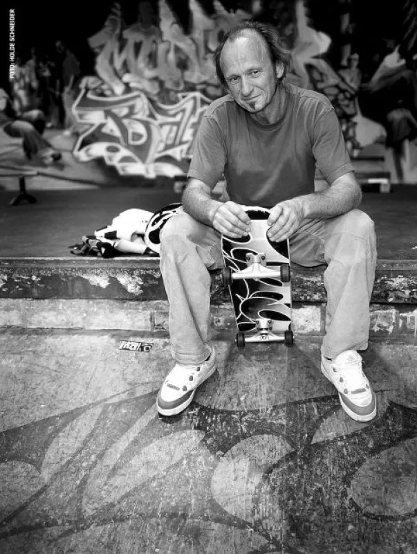 Titus Dittmann, CEO der Titus AG und Skateboardpionier, da wo er sich am wohlsten fühlt , im Skater\'s Palace Münster
