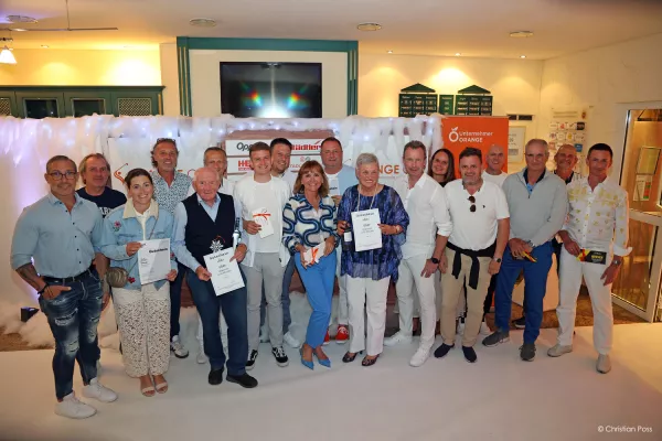 Bild: Golf, Genuss und Gletscher-Gaudi: Der ORANGE CUP begeistert in Habsberg